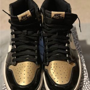 Nike ones black and gold toe size 11 used in good condition